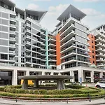 Luxury 2 Bedroom Flat In Chelsea Harbour, London