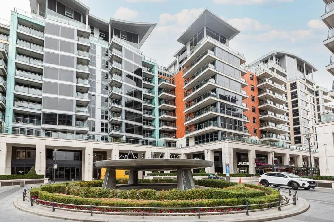 Luxury 2 Bedroom Flat In Chelsea Harbour, Londra
