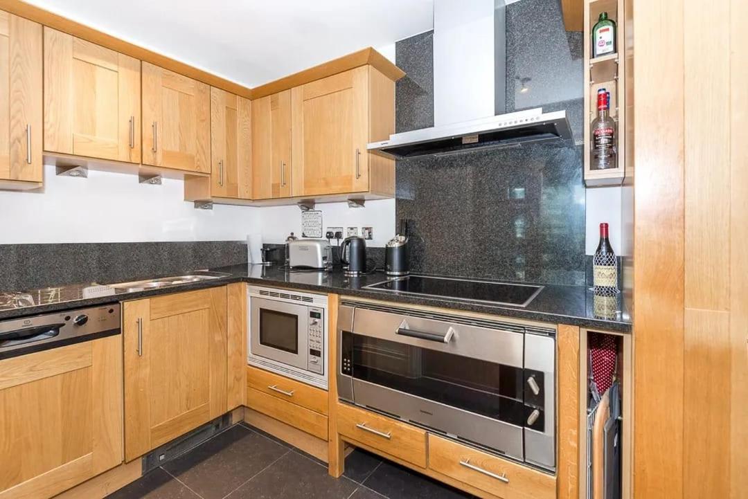 Luxury 2 Bedroom Flat In Chelsea Harbour, * Londra